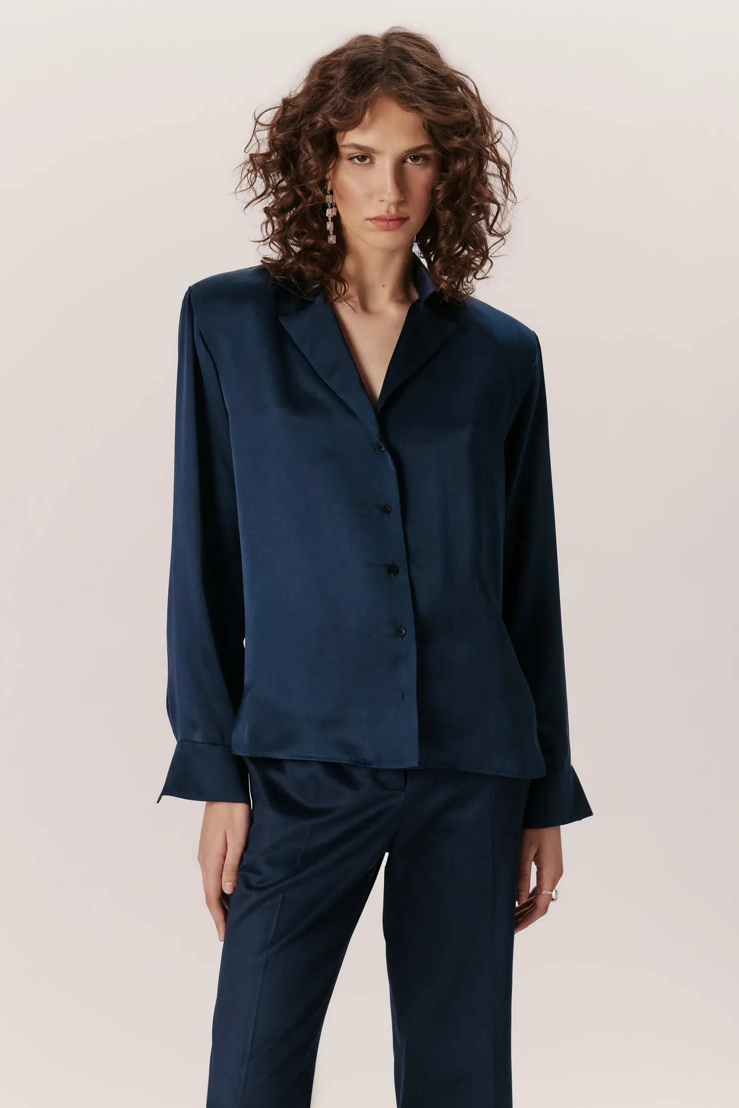 007299_CAMISA_CETIM_LAPELA_E_OMBREIRA_MARINHO_ANDREAMARQUES -2-